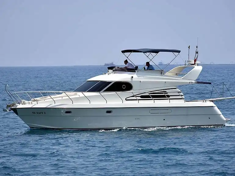 TU NAVY 3-YACHT